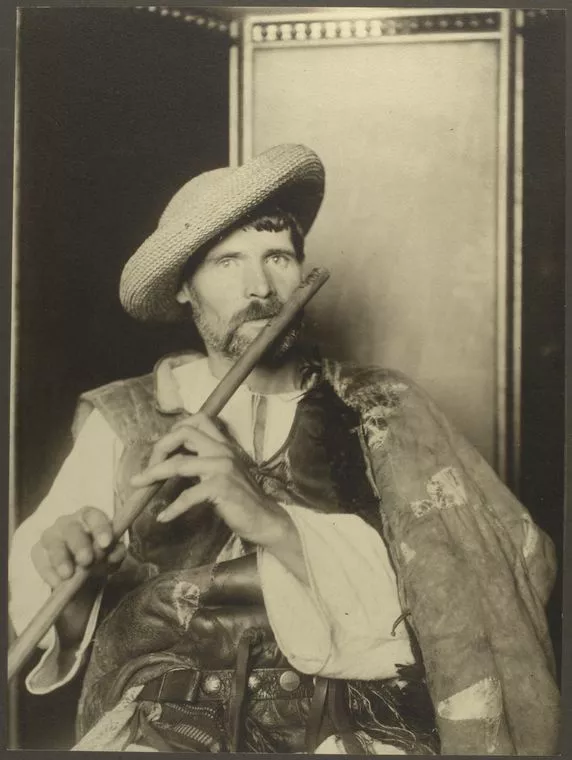 La culture générale - Ellis Island joueur de flute roumain
