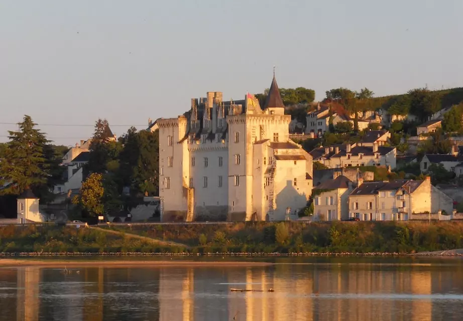 chateau loire montsoreau