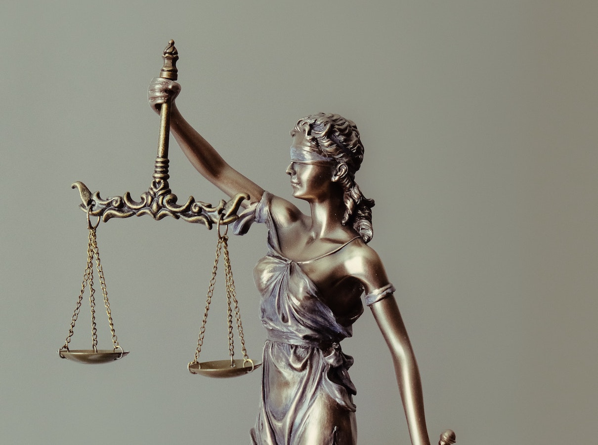 Crime, d&eacute;lit, contravention : quelle diff&eacute;rence ? (droit fr.)