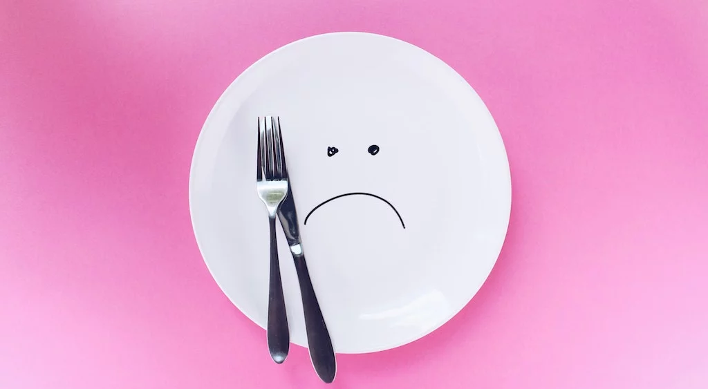 Ne pas &ecirc;tre dans son assiette : d&eacute;finition & origine 🥴