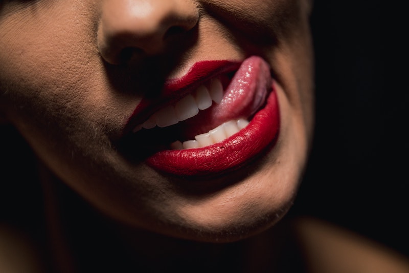 Mettre l&rsquo;eau &agrave; la bouche : d&eacute;finition & origine (expression) 🤤