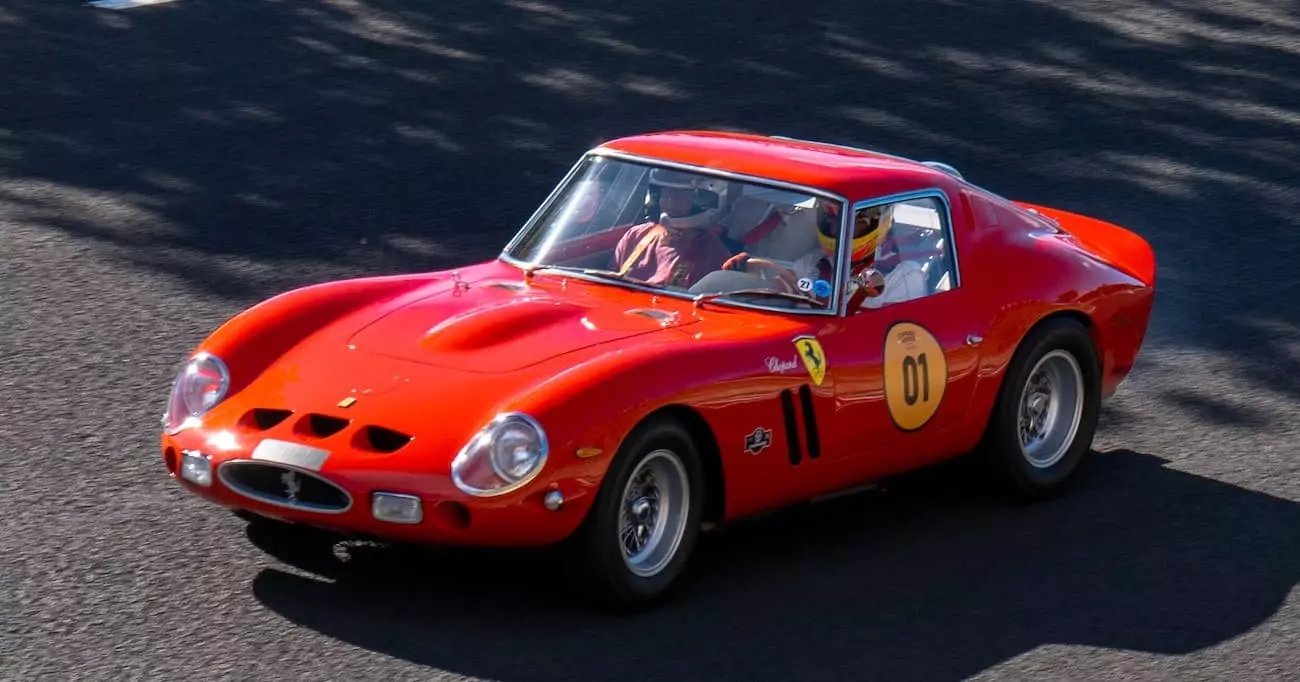 voiture reve voiture legende Ferrari 250 GTO