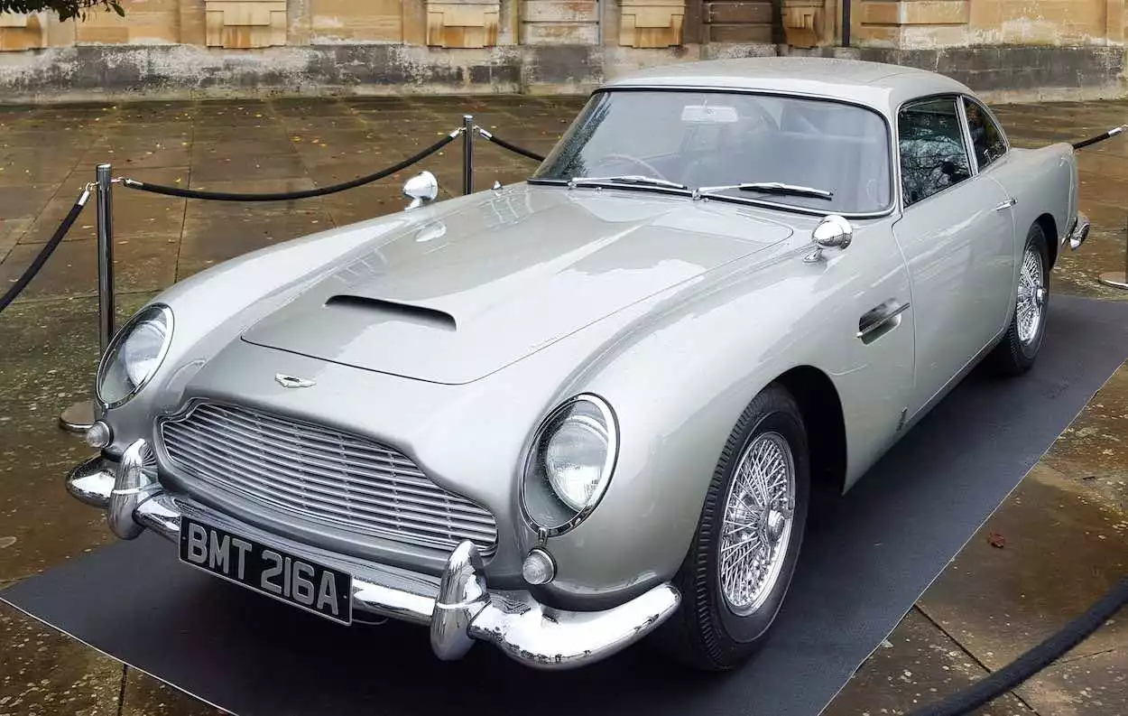 voiture reve voiture legende aston martin DB5