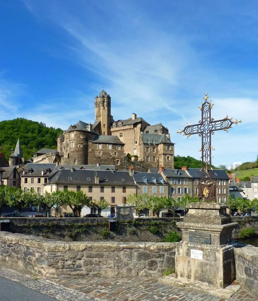 plus beaux villages de france estaing