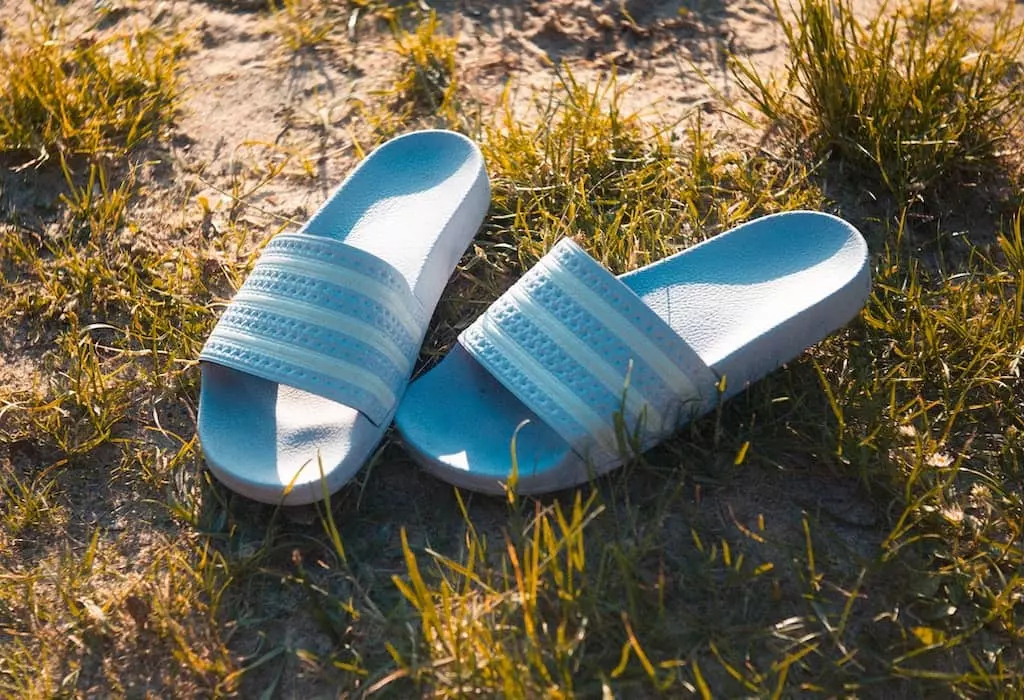 adilettes chaussures adidas