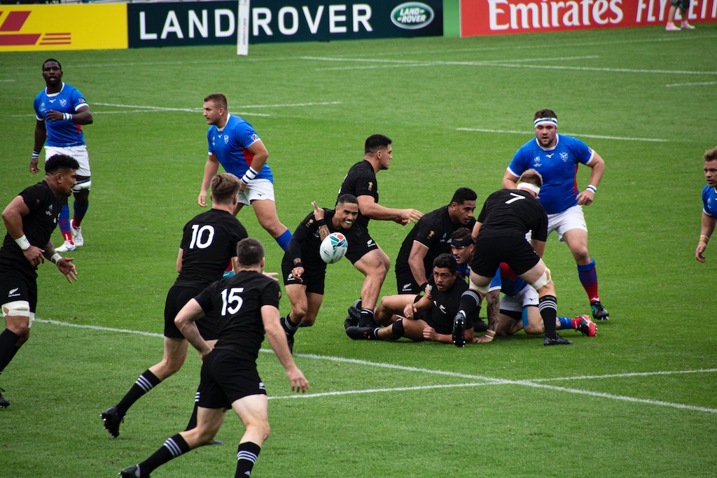 rugby terrain passe joueurs sport