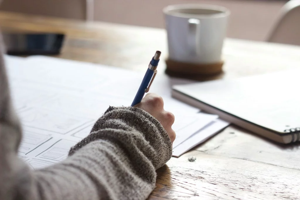 4 quiz sur la conjugaison : à vous de jouer 📕