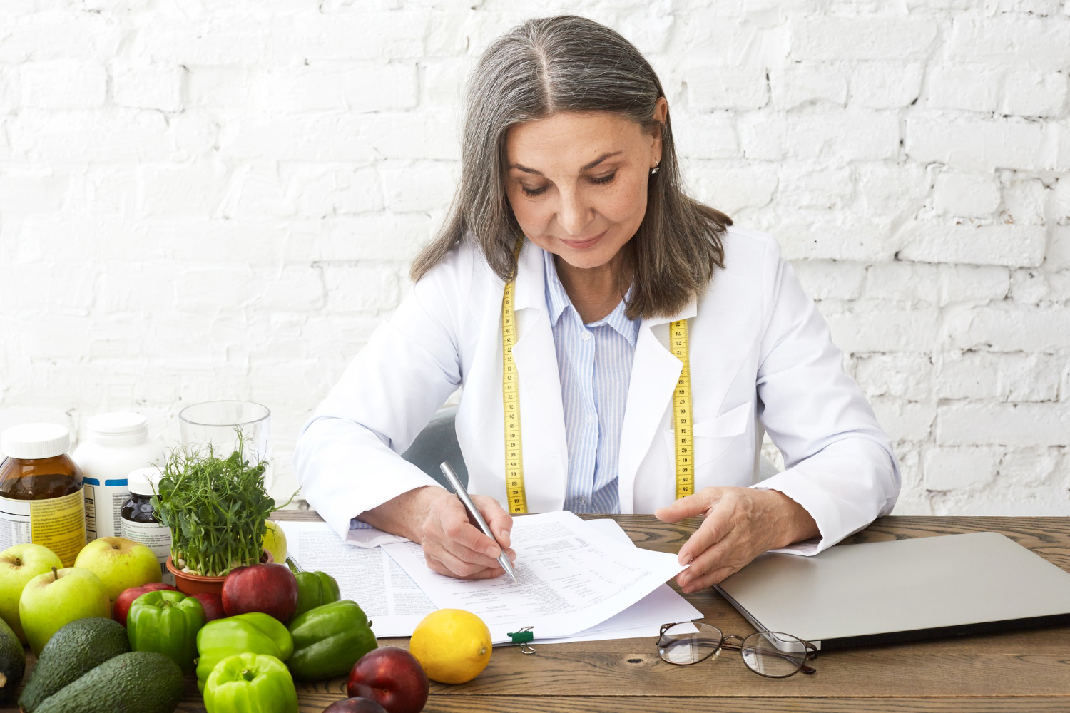 Les diff&eacute;rences entre un di&eacute;t&eacute;ticien et un nutritionniste