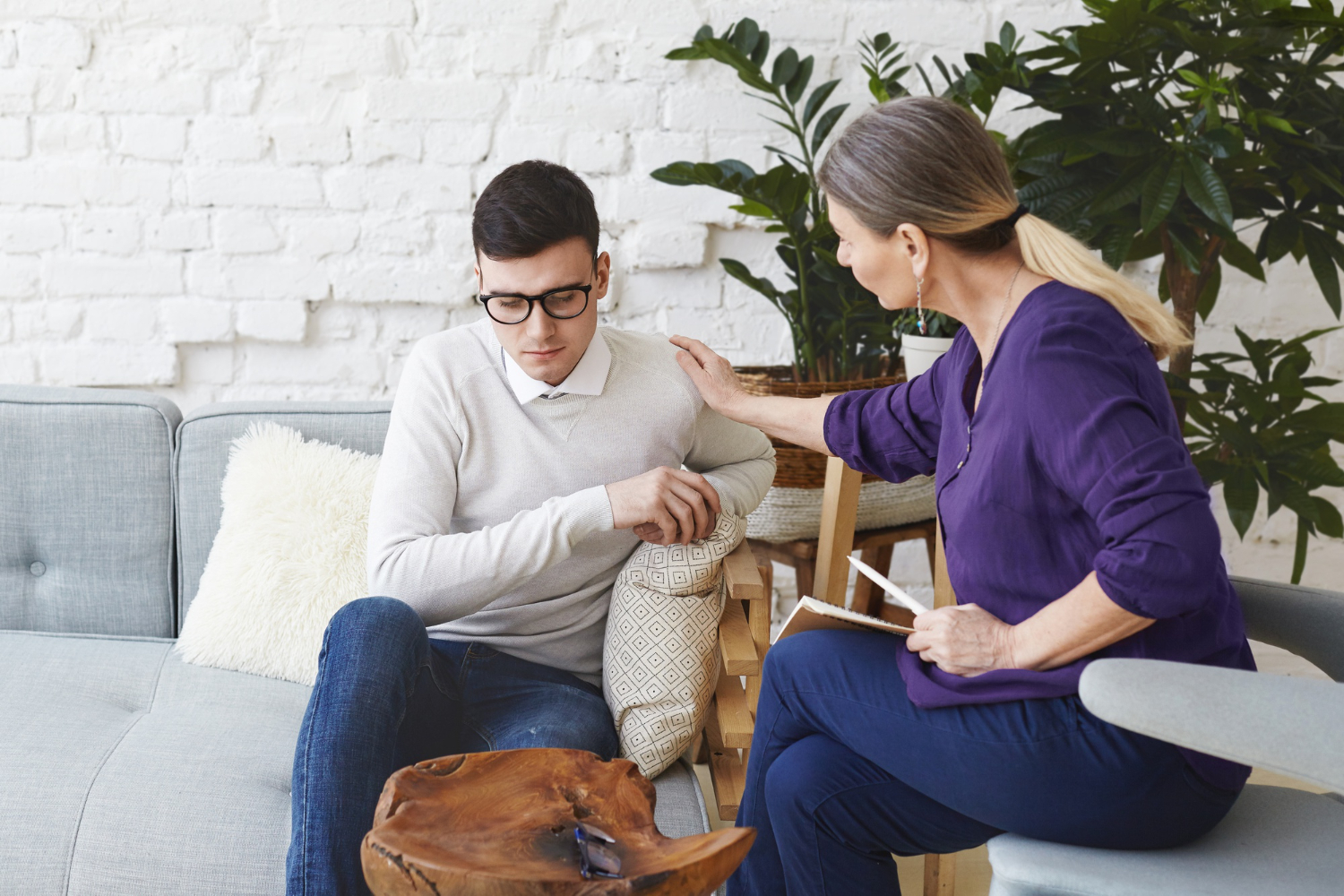 Psychologue ou psychiatre : comprendre les diff&eacute;rences cl&eacute;s